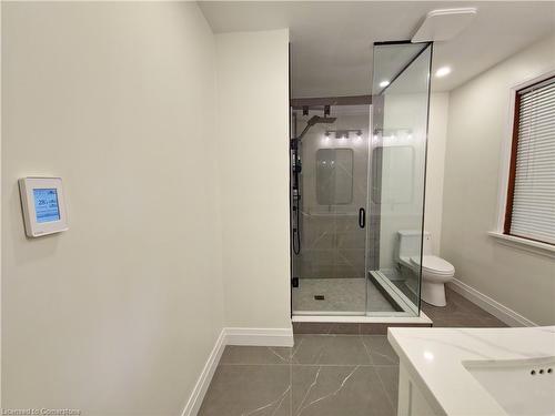 11719 Guelph Line, Milton, ON - Indoor Photo Showing Bathroom