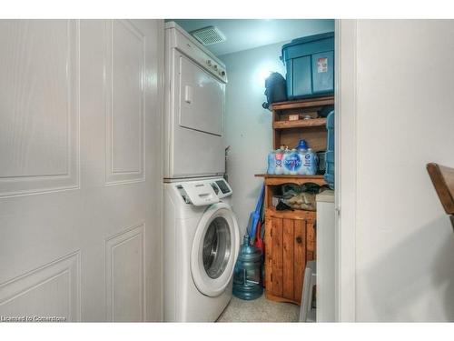 601-565 Greenfield Avenue, Kitchener, ON - Indoor Photo Showing Laundry Room