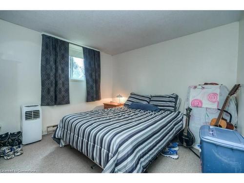 601-565 Greenfield Avenue, Kitchener, ON - Indoor Photo Showing Bedroom