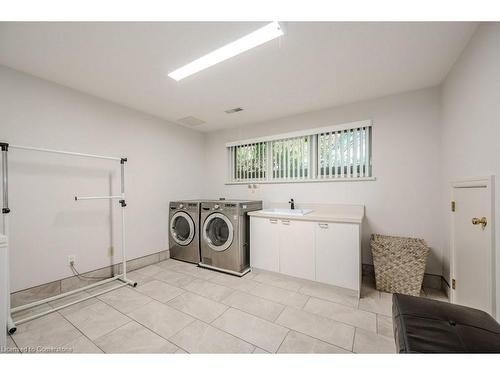 39 Mcdougall Road, Waterloo, ON - Indoor Photo Showing Laundry Room