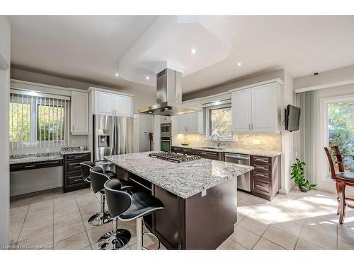 39 Mcdougall Road, Waterloo, ON - Indoor Photo Showing Kitchen With Upgraded Kitchen