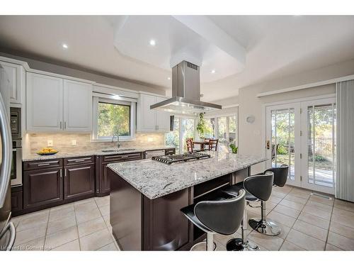 39 Mcdougall Road, Waterloo, ON - Indoor Photo Showing Kitchen With Upgraded Kitchen