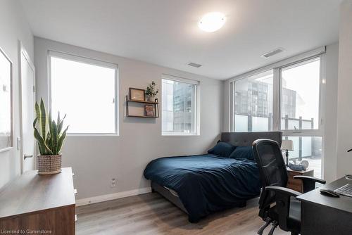 404-104 Garment Street, Kitchener, ON - Indoor Photo Showing Bedroom