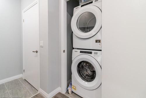 404-104 Garment Street, Kitchener, ON - Indoor Photo Showing Laundry Room