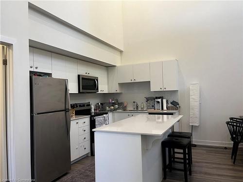 39-110 Fergus Avenue, Kitchener, ON - Indoor Photo Showing Kitchen With Stainless Steel Kitchen