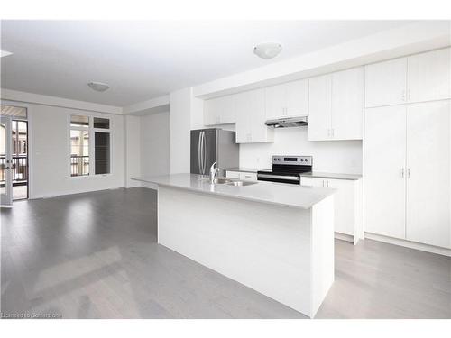 23-420 Newman Drive, Cambridge, ON - Indoor Photo Showing Kitchen