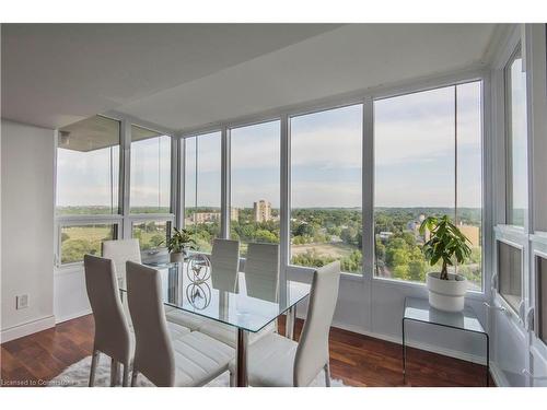 810-237 King Street W, Cambridge, ON - Indoor Photo Showing Dining Room