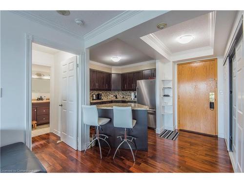 810-237 King Street W, Cambridge, ON - Indoor Photo Showing Kitchen