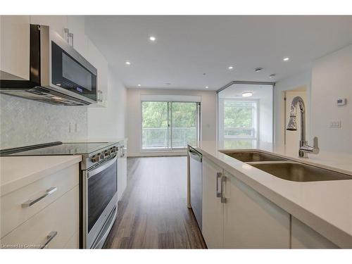 510-455 Charlton Avenue E, Hamilton, ON - Indoor Photo Showing Kitchen With Double Sink With Upgraded Kitchen