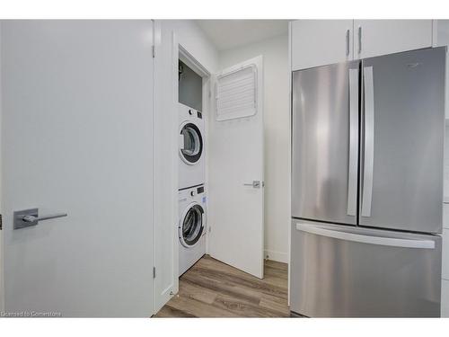 510-455 Charlton Avenue E, Hamilton, ON - Indoor Photo Showing Laundry Room