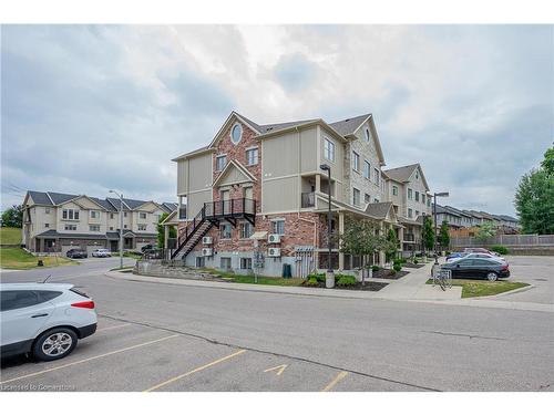 2C-255 Maitland Street, Kitchener, ON - Outdoor With Facade