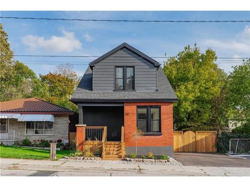 82 Chestnut Avenue, Brantford, ON - Outdoor