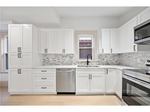 82 Chestnut Avenue, Brantford, ON - Indoor Photo Showing Kitchen With Double Sink With Upgraded Kitchen