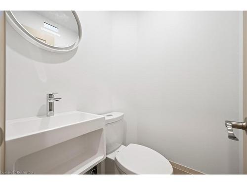 82 Chestnut Avenue, Brantford, ON - Indoor Photo Showing Bathroom