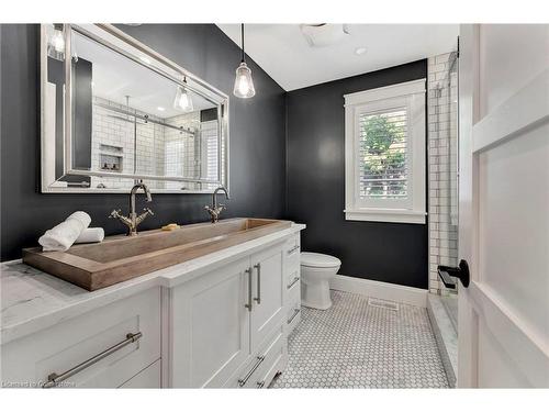 14 Welsh Drive, Ayr, ON - Indoor Photo Showing Bathroom