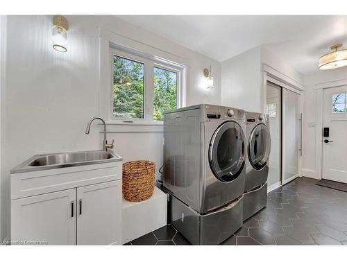 14 Welsh Drive, Ayr, ON - Indoor Photo Showing Laundry Room