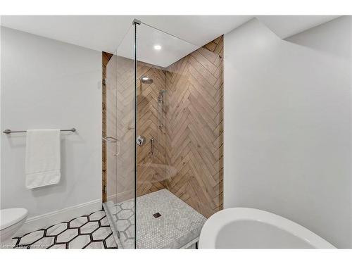 14 Welsh Drive, Ayr, ON - Indoor Photo Showing Bathroom