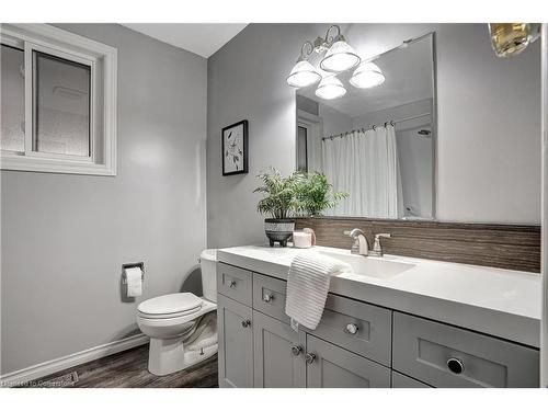 93 Christopher Drive, Cambridge, ON - Indoor Photo Showing Bathroom