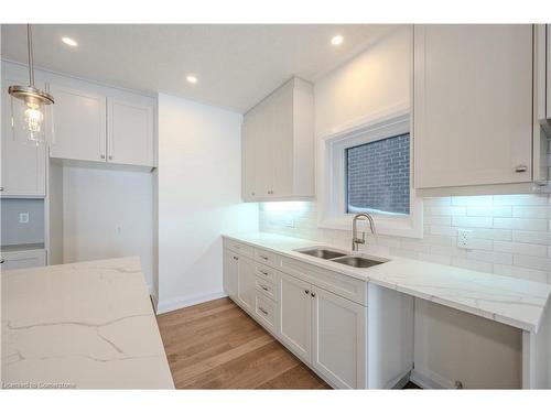 751 Autumn Willow Drive, Waterloo, ON - Indoor Photo Showing Kitchen With Double Sink