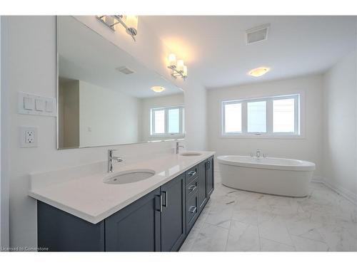 751 Autumn Willow Drive, Waterloo, ON - Indoor Photo Showing Bathroom