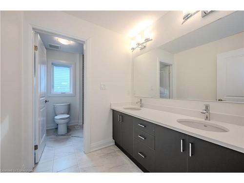 751 Autumn Willow Drive, Waterloo, ON - Indoor Photo Showing Bathroom