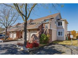 22-205 Highland Crescent  Kitchener, ON N2M 5L6