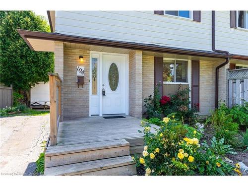 104 Shadeland Crescent, Kitchener, ON - Outdoor