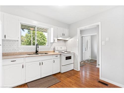 104 Shadeland Crescent, Kitchener, ON - Indoor Photo Showing Kitchen With Double Sink