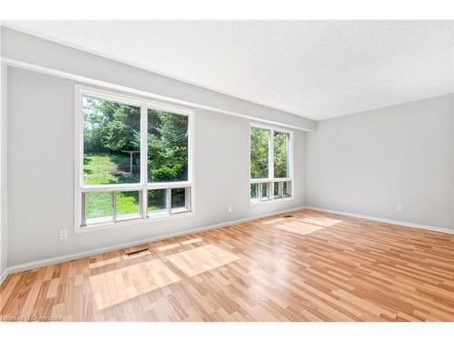 104 Shadeland Crescent, Kitchener, ON - Indoor Photo Showing Other Room