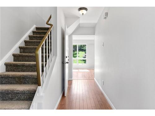 104 Shadeland Crescent, Kitchener, ON - Indoor Photo Showing Other Room