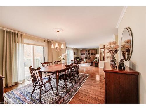 1-414 Craigleith Drive, Waterloo, ON - Indoor Photo Showing Dining Room