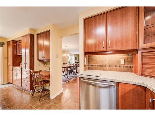 1-414 Craigleith Drive, Waterloo, ON - Indoor Photo Showing Kitchen