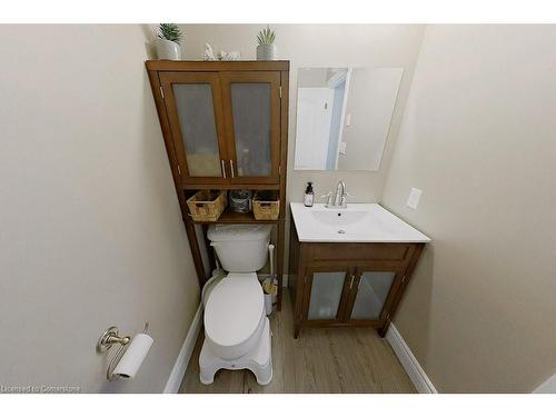 146 Maple Street, Drayton, ON - Indoor Photo Showing Bathroom