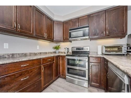 146 Maple Street, Drayton, ON - Indoor Photo Showing Kitchen