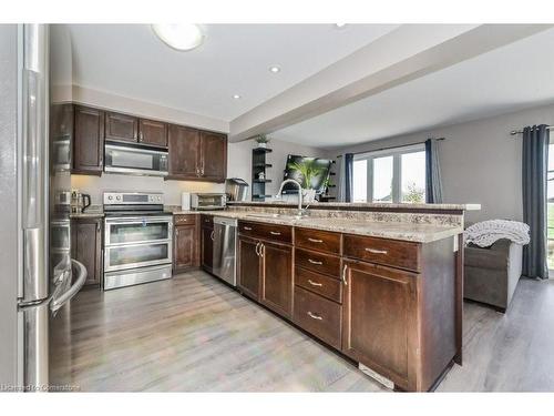 146 Maple Street, Drayton, ON - Indoor Photo Showing Kitchen