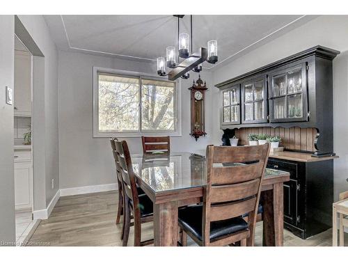 37 Summit Avenue, Kitchener, ON - Indoor Photo Showing Dining Room