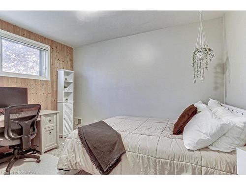 37 Summit Avenue, Kitchener, ON - Indoor Photo Showing Bedroom