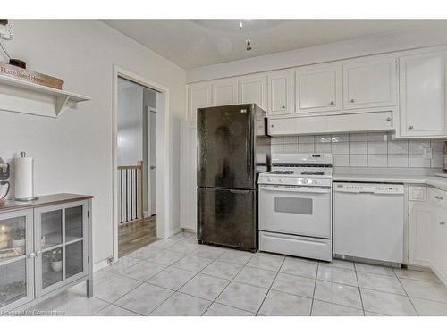 37 Summit Avenue, Kitchener, ON - Indoor Photo Showing Kitchen