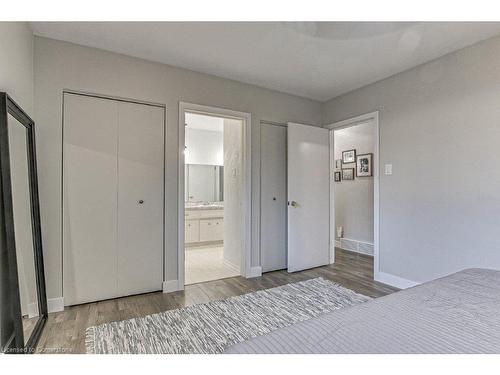 37 Summit Avenue, Kitchener, ON - Indoor Photo Showing Bedroom