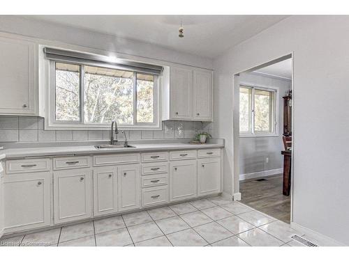 37 Summit Avenue, Kitchener, ON - Indoor Photo Showing Kitchen