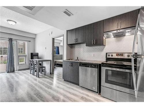 B02 In Building G-275 Larch Street, Waterloo, ON - Indoor Photo Showing Kitchen With Stainless Steel Kitchen With Upgraded Kitchen