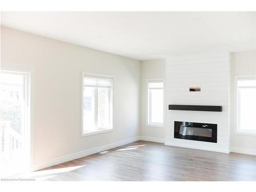 21-575 Albert Avenue N, Listowel, ON - Indoor Photo Showing Living Room With Fireplace