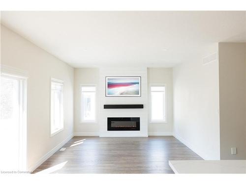 21-575 Albert Avenue N, Listowel, ON - Indoor Photo Showing Living Room With Fireplace