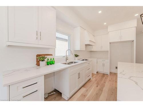 88 South Parkwood Boulevard, Elmira, ON - Indoor Photo Showing Kitchen With Double Sink