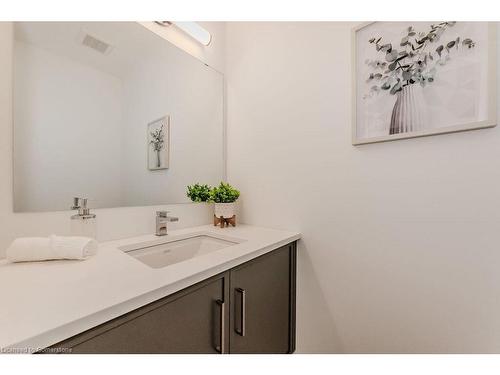 88 South Parkwood Boulevard, Elmira, ON - Indoor Photo Showing Bathroom