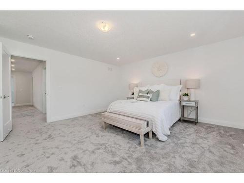 88 South Parkwood Boulevard, Elmira, ON - Indoor Photo Showing Bedroom