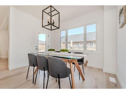 88 South Parkwood Boulevard, Elmira, ON - Indoor Photo Showing Dining Room