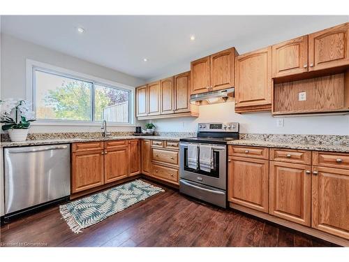 70 Tennyson Street, Woodstock, ON - Indoor Photo Showing Kitchen