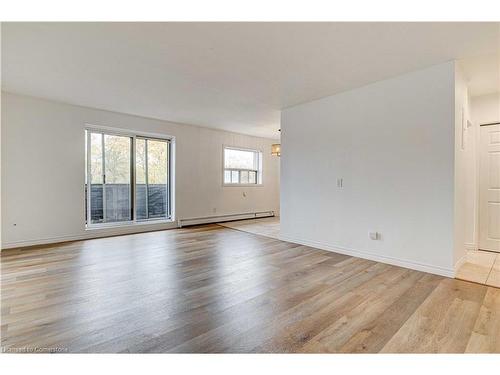 405-283 Fairway Road N, Kitchener, ON - Indoor Photo Showing Living Room