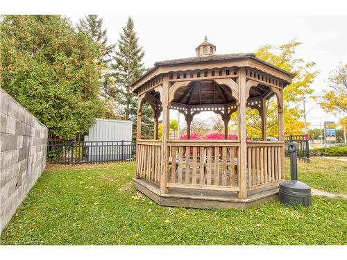 405-283 Fairway Road N, Kitchener, ON - Outdoor With Backyard